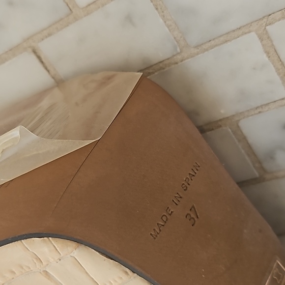 Brand new never worn Cream croc platform real leather knee high boot - Picture 7 of 8